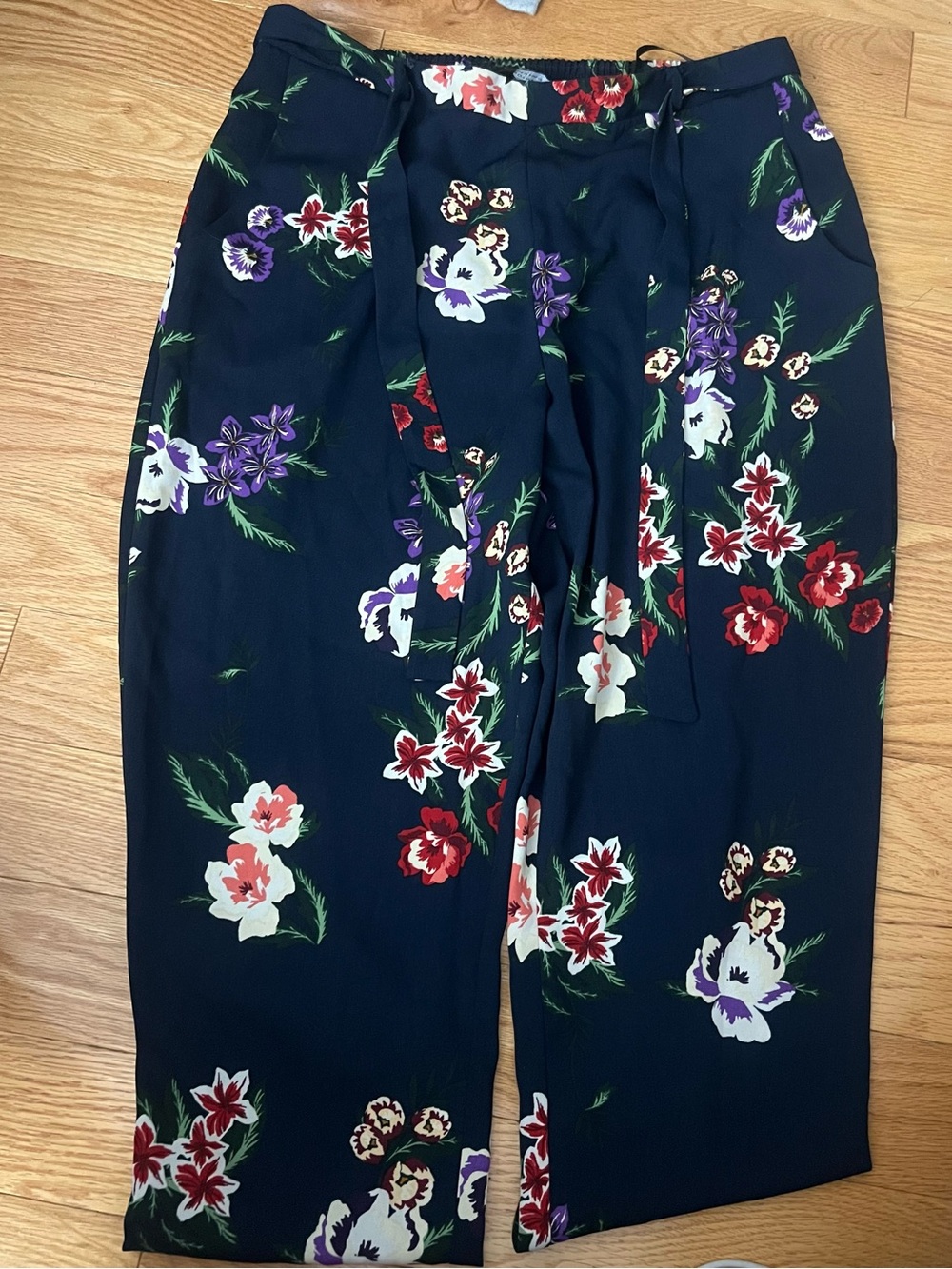 Dorothy Perkins Navy Floral Print Skirt